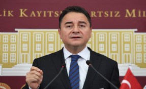 Ali Babacan; Nerede kriz, o resmin içinde Bahçeli var