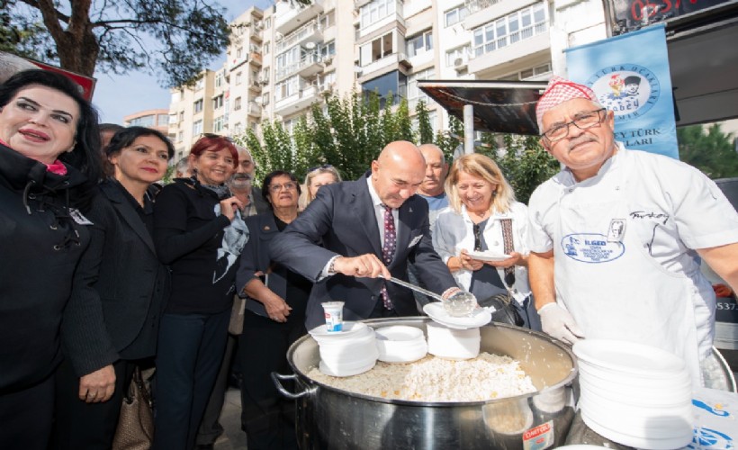 Atatürk için mevlit okutuldu, lokma dağıtıldı