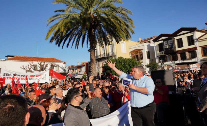 Çeşme’de Başkan Oran’dan miting gibi adaylık açıklaması