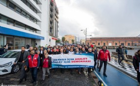 İzmir Emek ve Demokrasi Güçleri, 'Demokrasi Yürüyüşü' düzenledi