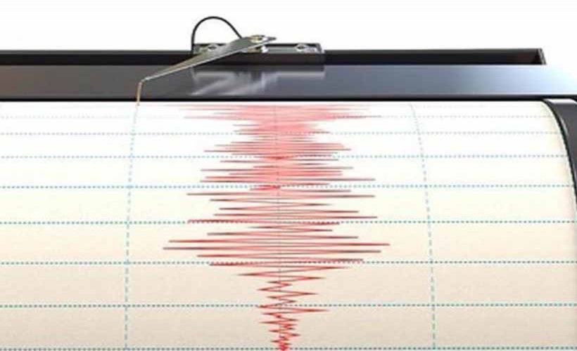 Ege Denizi'nde korkutan deprem!