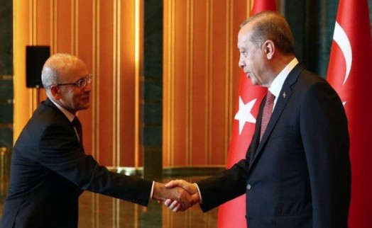 Erdoğan: Mehmet Şimşek'e karışmıyorum; o kendi karar veriyor!