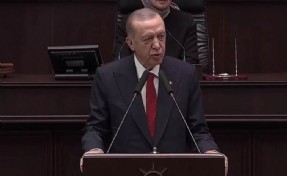 Erdoğan kürsüde Özel'i hedef aldı: 'Genel başkan mı, emanetçi mi?'