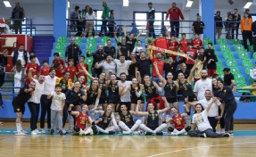 Göztepe Voleybol ilk deplasman galibiyetini aldı