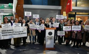 İzmir Barosu'ndan Kadına Yönelik Şiddetle Mücadele Günü açıklaması