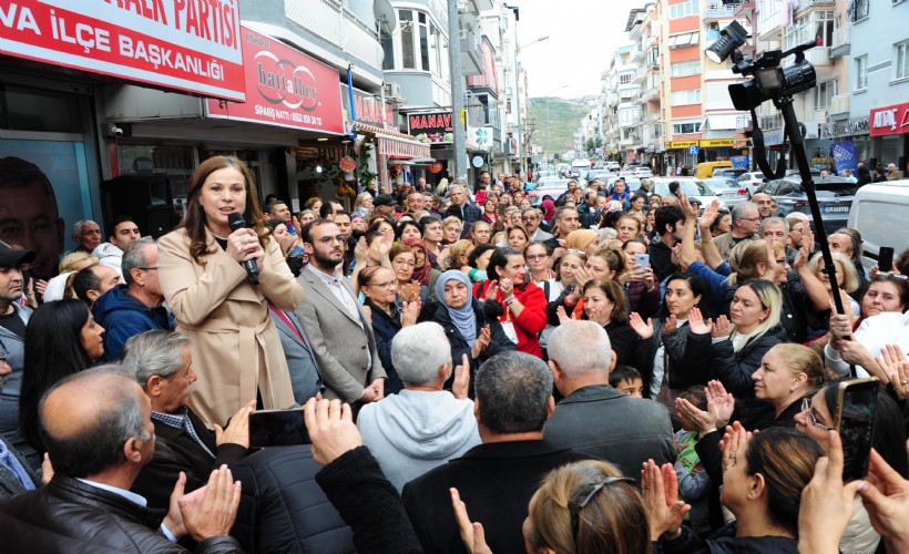 Başkan Çalkaya Balçova’yı yanına alarak adaylığını açıkladı