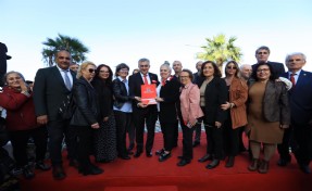 Başkan İnce miting havasında dosyasını teslim etti