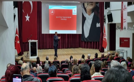 Bornova Belediyesi’nden etkin dernek yönetimi eğitimi