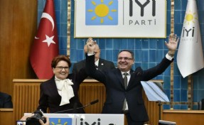 İYİ Parti'de bir şok daha! Belediye Başkan Adayı istifa etti!