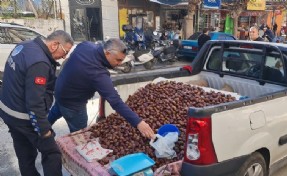 İzmir'de Çin kestanesi operasyonu: Satarken yakalandı