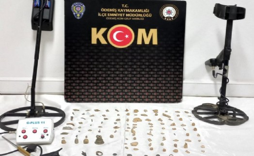 İzmir'de tarihi eser kaçakçılarına operasyon: 2 gözaltı