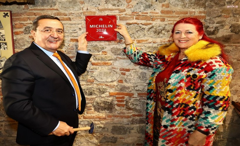 Konaklı esnafın Michelin Plaketi'ni Başkan Batur astı