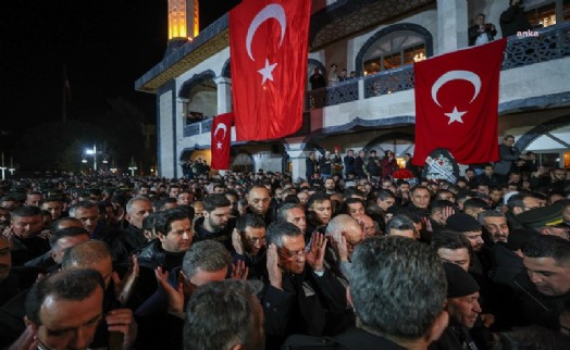 Özgür Özel, şehit Enis Budak’ın cenaze törenine katıldı