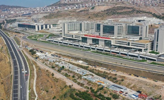 Şehir Hastanesi'nin ulaşım sorununa neşter: Yeni hat açıldı