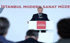 Erdoğan: Farklı düşünen sanatçılarımızı tehdit ettiler!