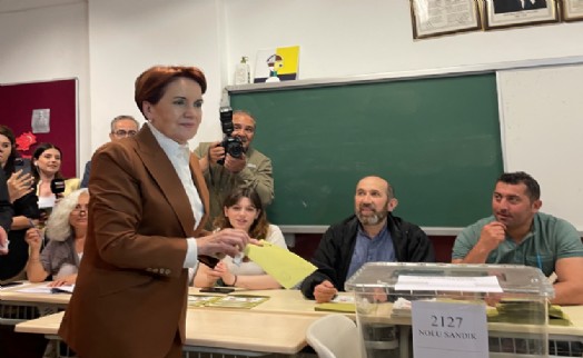 Meral Akşener oyunu kullandı