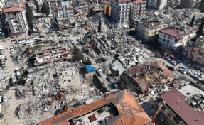 Hacettepe'nin deprem raporu: Beton dayanımı el ile ufalanabilecek kadar düşük