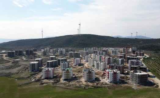 AK Partili Aydın TOKİ hak sahiplerinin yüreğine su serpti