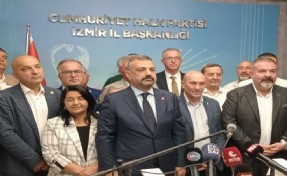 Aslanoğlu’ndan bayramlaşma töreninde iktidara tepki ve parti içi 'değişim' mesajı