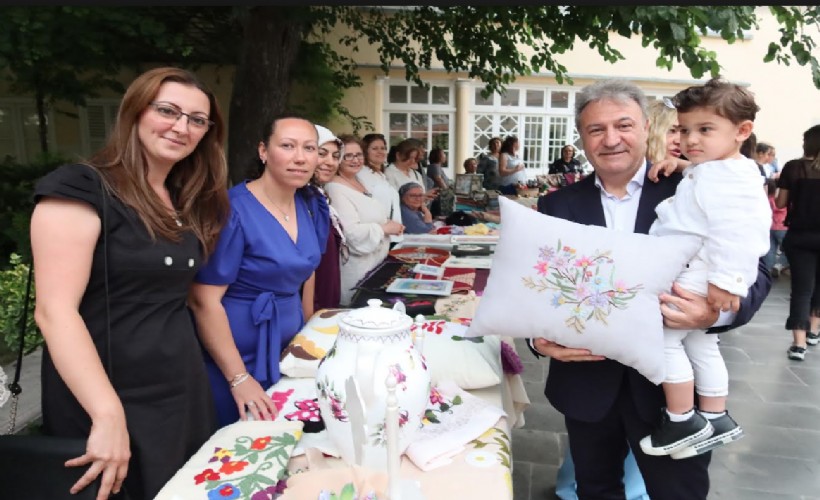 Bornova Belediyesi’nin kursiyerlerinden muhteşem sergi