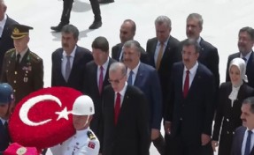 Cumhurbaşkanı Erdoğan ve yeni Kabine Anıtkabir'de