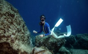 Dalış kıyafetleri gümrüğe takılan rekortmen milli sporcu Şahika Ercümen isyan etti