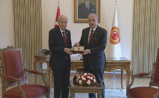 Devlet Bahçeli Meclis başkanlığı görevini devraldı