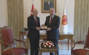 Devlet Bahçeli Meclis başkanlığı görevini devraldı