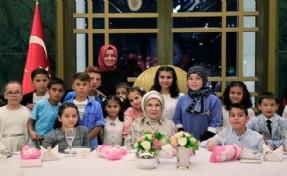 Emine Erdoğan'dan 'Koruyucu Aile Günü' paylaşımı