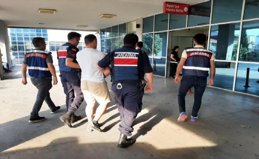 Göçmen kaçakçılarına İzmir merkezli operasyon: 17 gözaltı