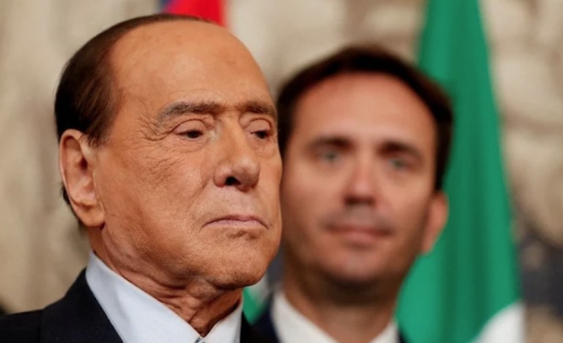 Silvio Berlusconi hayatını kaybetti