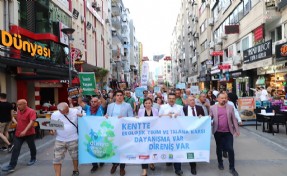 İzmir'de çevre sorunlarına farkındalık yürüyüşü ile dikkat çekildi