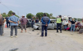 İzmir’de iki ayrı feci kaza: 11 yaralı