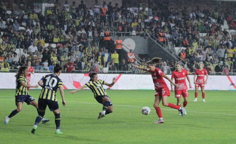 Kadın Futbol Süper Ligi şampiyonu İzmir'de belli oldu