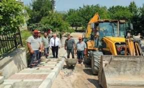 Karabağlar'da kaldırımlar yenileniyor