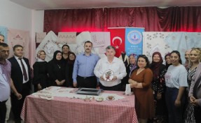 Kınık’ta Halk Eğitim Kursları sergisi ve kermes düzenlendi