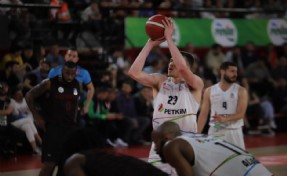 Peyton Aldridge, bir sezon daha Petkimspor’da