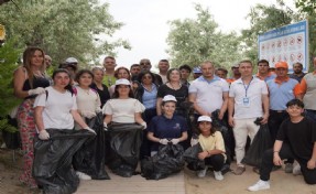 Seferihisarlı çevre gönüllüleri doğa için seferber oldu