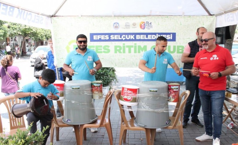 Selçuk’ta 'Atığını Getir, Hediyeni Götür' etkinliği