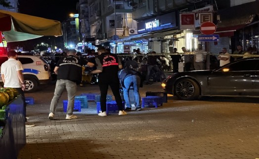 Silahlı kavga ihbarına giden polisi vurdular!