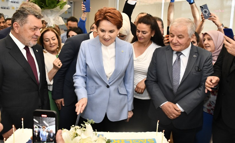 Akşener'e sürpriz doğum günü