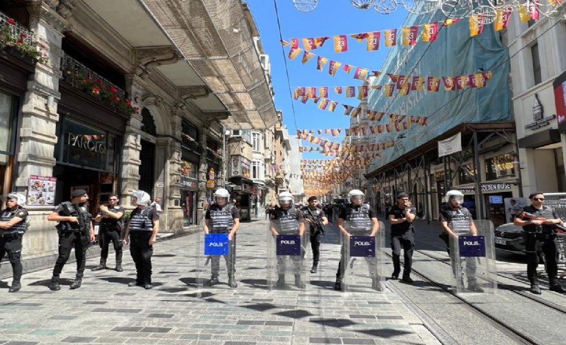 Cumartesi Anneleri ile yürümek isteyen 16 baro başkanı ablukaya alındı