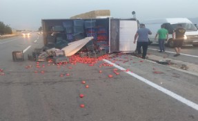 İzmir'de kamyonetle çarpışan otomobilin sürücüsü hayatını kaybetti