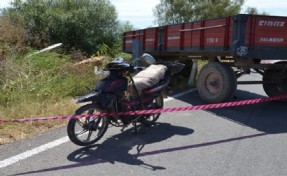 Motosiklet ile traktör çarpıştı, 2 kişi hayatını kaybetti