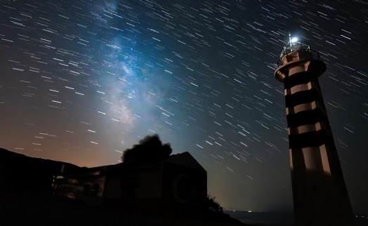 Sarpıncık Deniz Feneri'nde gökyüzü şöleni