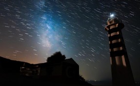 Sarpıncık Deniz Feneri'nde gökyüzü şöleni