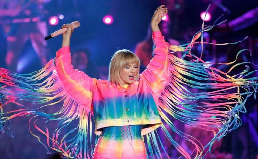 Taylor Swift seyircileri depreme yol açtı