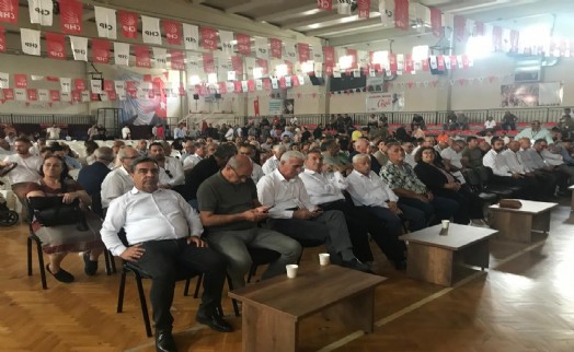 Olaylı kongre sona erdi! CHP Çiğli'de Erkan Akar dönemi