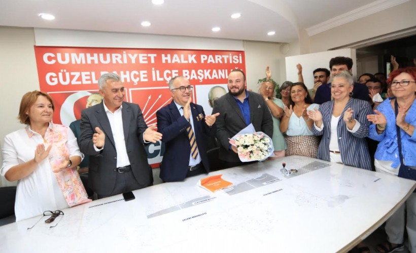 CHP Güzelbahçe’de bayrak değişimi