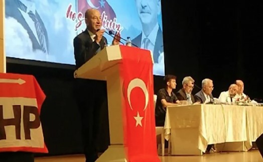 CHP kongresinde aday kalp krizi geçirip vefat etti